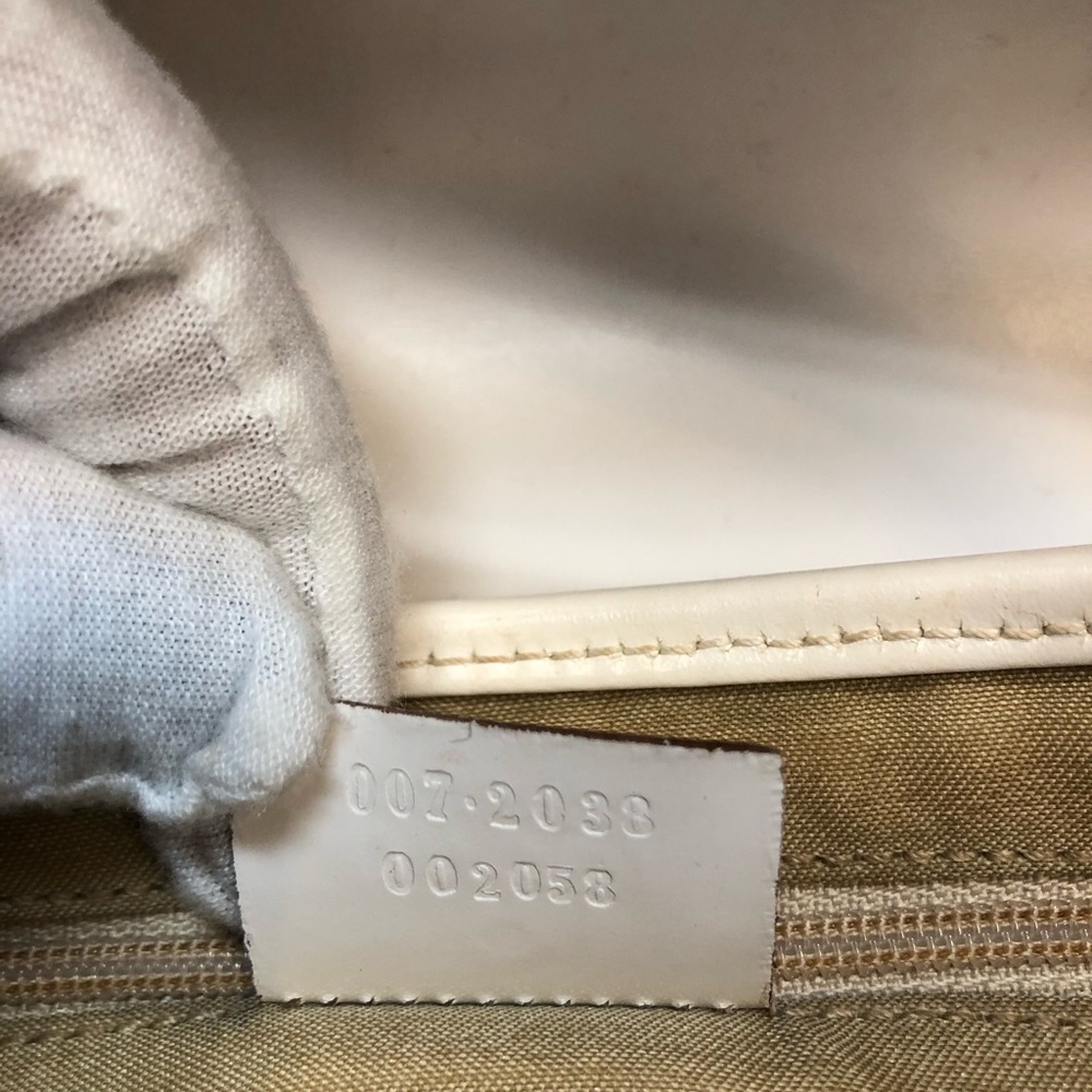THE CUTEST Mini ecru monogram GUCCI bag - Picture 7 of 8